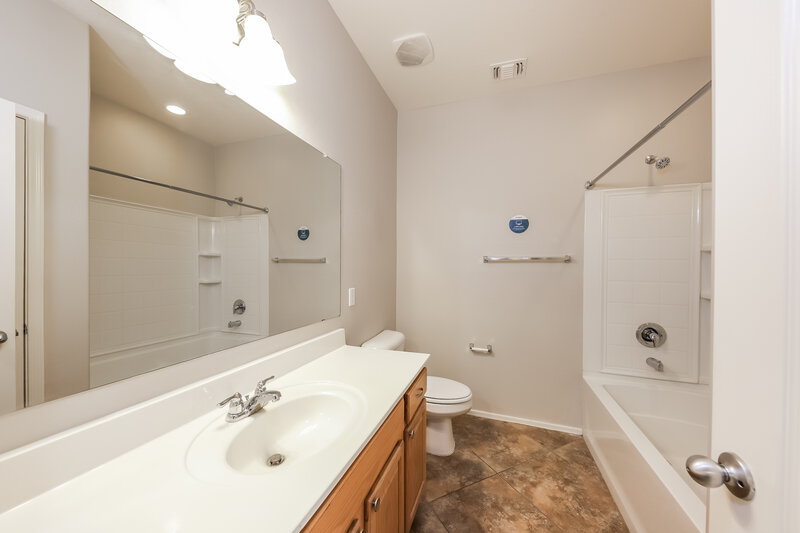 1,955/Mo, 26934 N 175th Ln Surprise, AZ 85387 Bathroom View