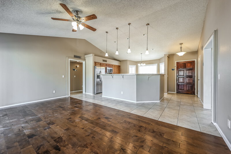 2,340/Mo, 1102 E Kerry Ln Phoenix, AZ 85024 Living Room View