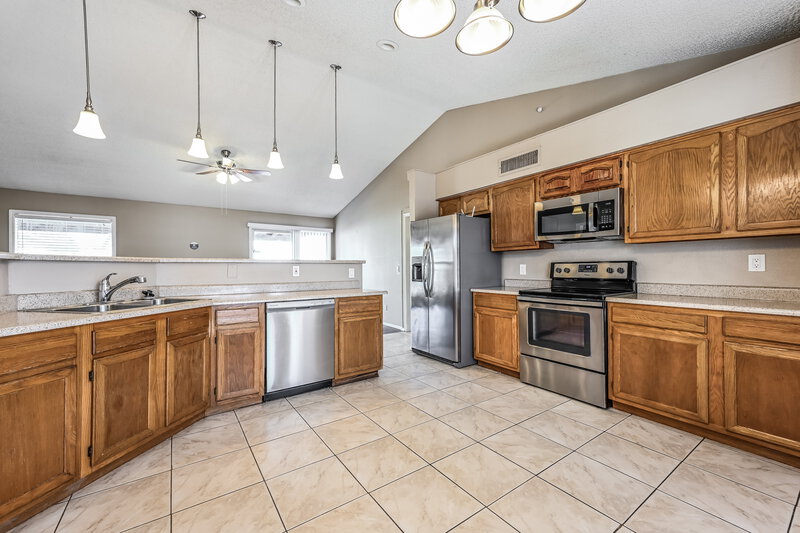 2,340/Mo, 1102 E Kerry Ln Phoenix, AZ 85024 Kitchen View