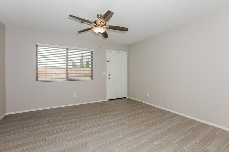 2,015/Mo, 1718 E Daniella Dr San Tan Valley, AZ 85140 Living Room View