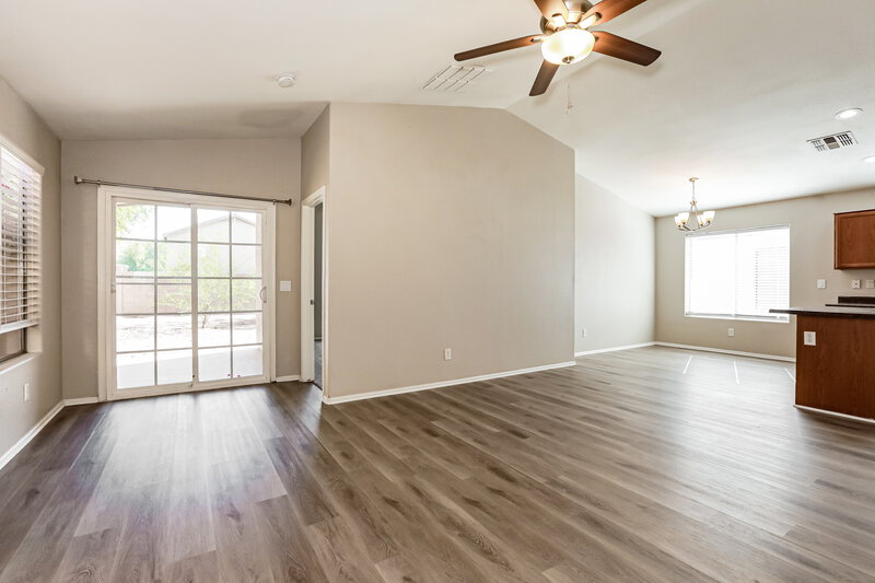 1,925/Mo, 4127 E Mica Rd San Tan Valley, AZ 85143 Living Room View