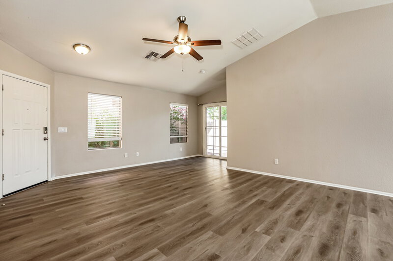 1,925/Mo, 4127 E Mica Rd San Tan Valley, AZ 85143 Living Room View 3
