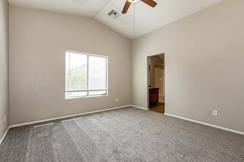 1,925/Mo, 4127 E Mica Rd San Tan Valley, AZ 85143 Main Bathroom View 3