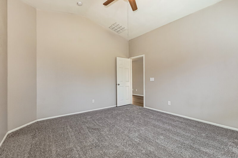 1,925/Mo, 4127 E Mica Rd San Tan Valley, AZ 85143 Main Bathroom View 4