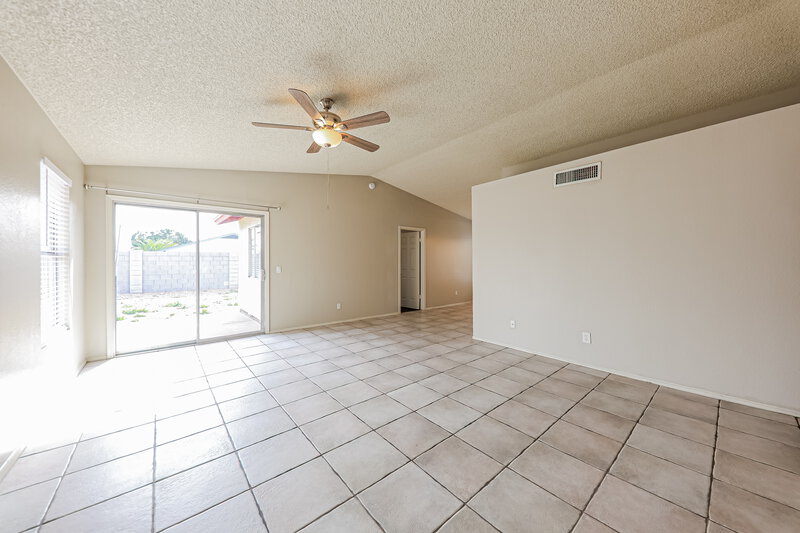 1,790/Mo, 4713 W Menadota Drive Glendale, AZ 85308 Living Room View