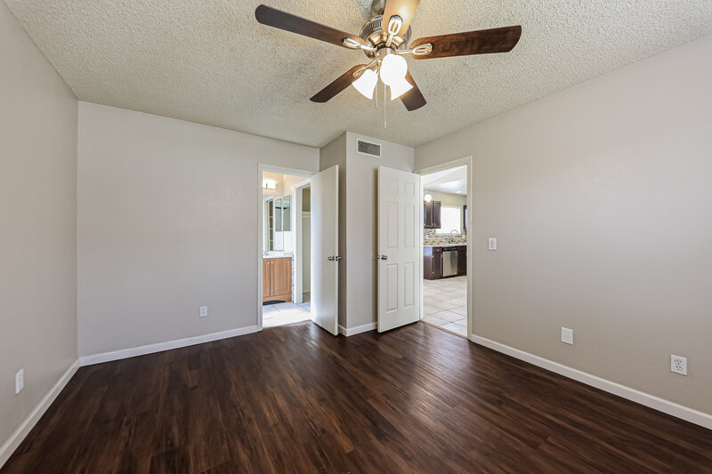 1,790/Mo, 4713 W Menadota Drive Glendale, AZ 85308 Main Bedroom View 2