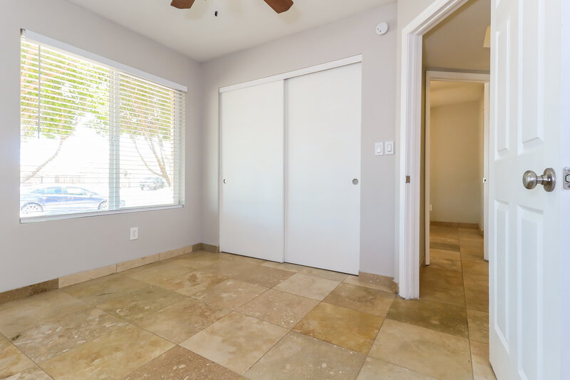 2,235/Mo, 15220 N 63rd Drive Glendale, AZ 85306 Bedroom View 2