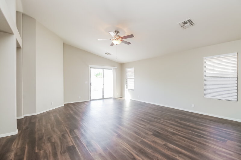 2,025/Mo, 914 S Vegas Mesa, AZ 85208 Living Room View 4