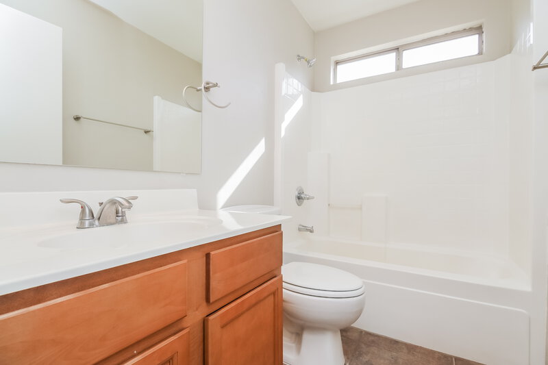 2,025/Mo, 914 S Vegas Mesa, AZ 85208 Bathroom View