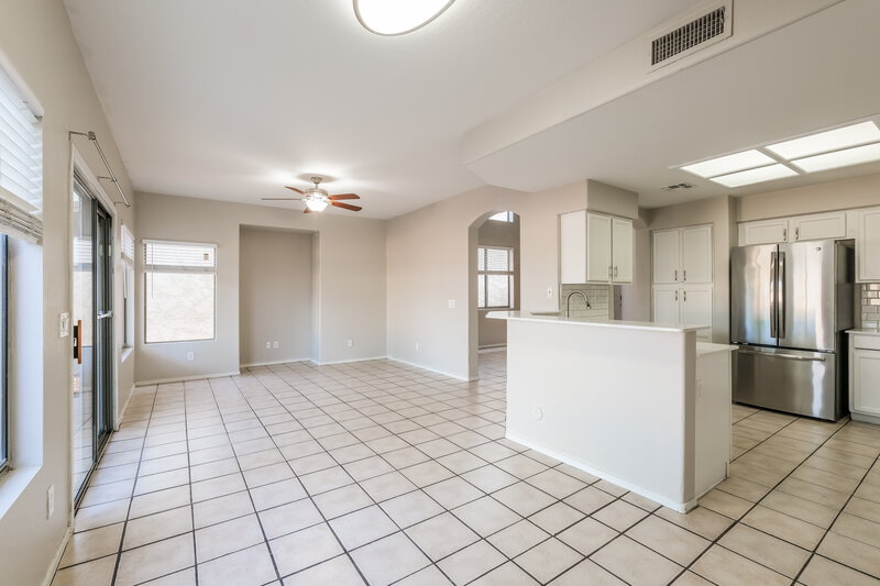 2,125/Mo, 2018 N 106th Lane Avondale, AZ 85392 Dining Room View