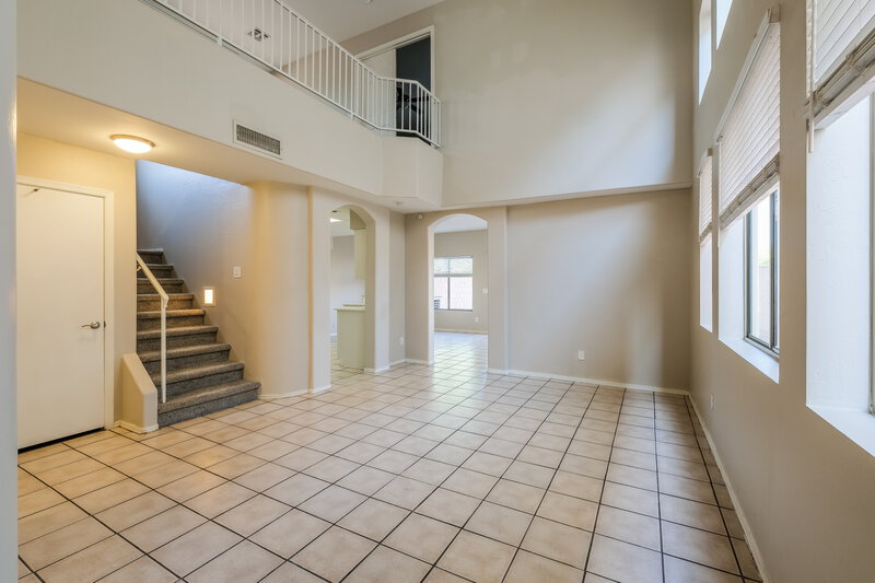 2,125/Mo, 2018 N 106th Lane Avondale, AZ 85392 Family Room View