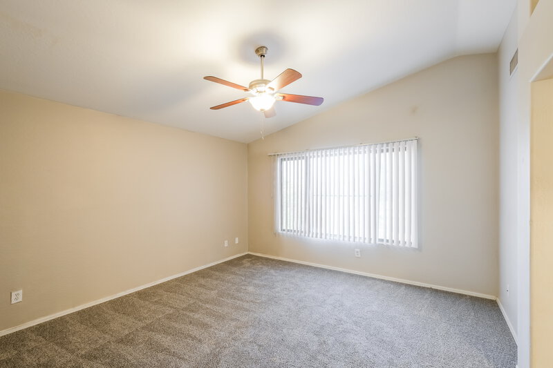 2,125/Mo, 2018 N 106th Lane Avondale, AZ 85392 Main Bedroom View