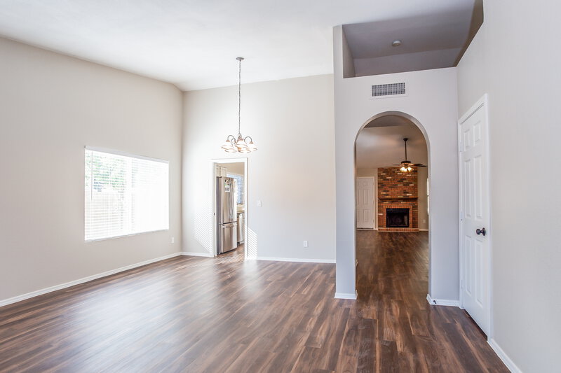 2,390/Mo, 19926 N 69th Ave Glendale, AZ 85308 Dining Room View
