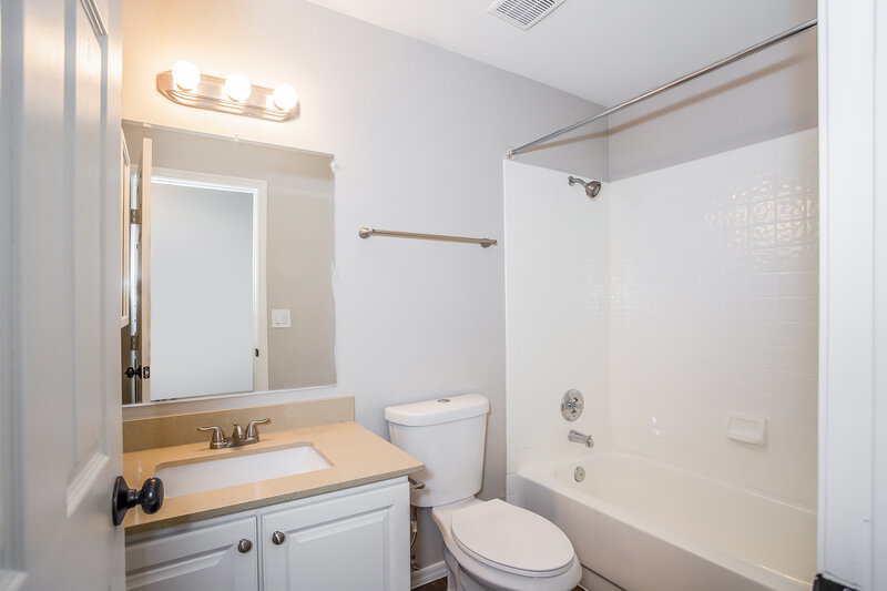 2,390/Mo, 19926 N 69th Ave Glendale, AZ 85308 Bathroom View