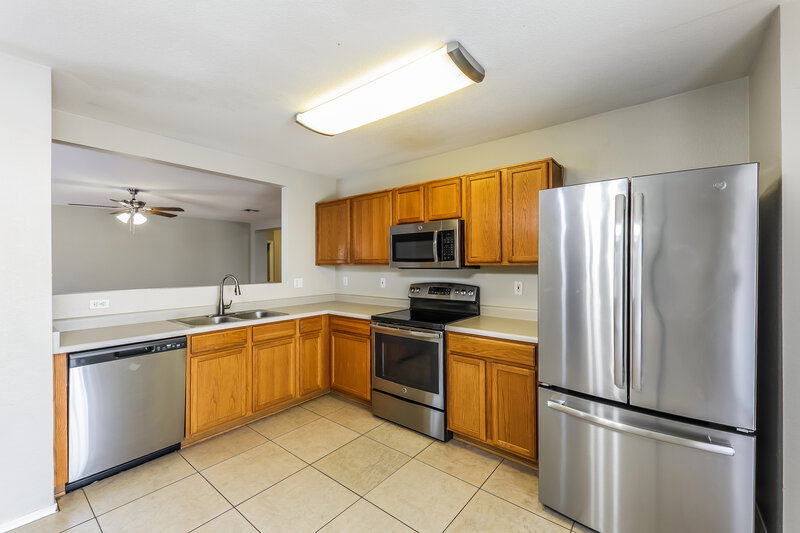 2,265/Mo, 3008 W White Feather Lane Phoenix, AZ 85083 Kitchen View 2
