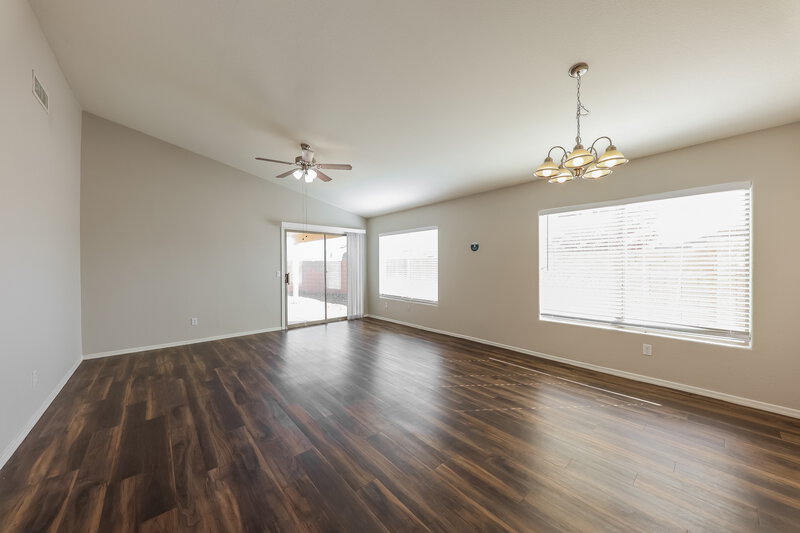 1,980/Mo, 13401 N 127th Drive El Mirage, AZ 85335 Misc View 3