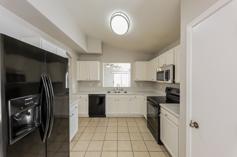1,980/Mo, 13401 N 127th Drive El Mirage, AZ 85335 Misc View 8