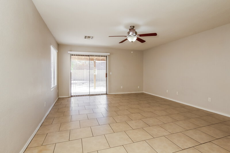 1,895/Mo, 2513 N 114th Avenue Avondale, AZ 85392 Living Room View