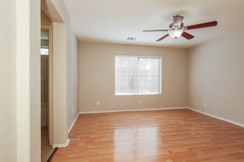 1,895/Mo, 2513 N 114th Avenue Avondale, AZ 85392 Main Bedroom View