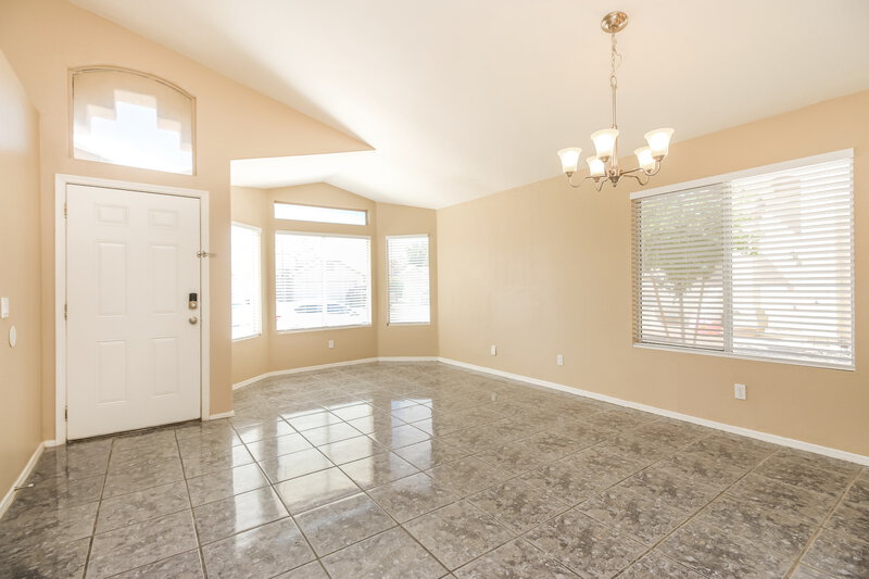 2,340/Mo, 832 E Baylor Lane Chandler, AZ 85225 Family Room View