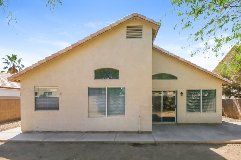 2,340/Mo, 832 E Baylor Lane Chandler, AZ 85225 Rear View 2