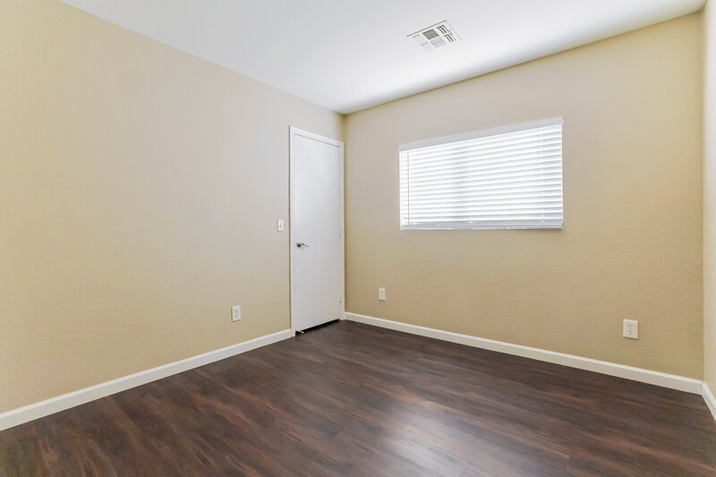 2,125/Mo, 8505 E Meseto Avenue Mesa, AZ 85209 Bedroom View 3