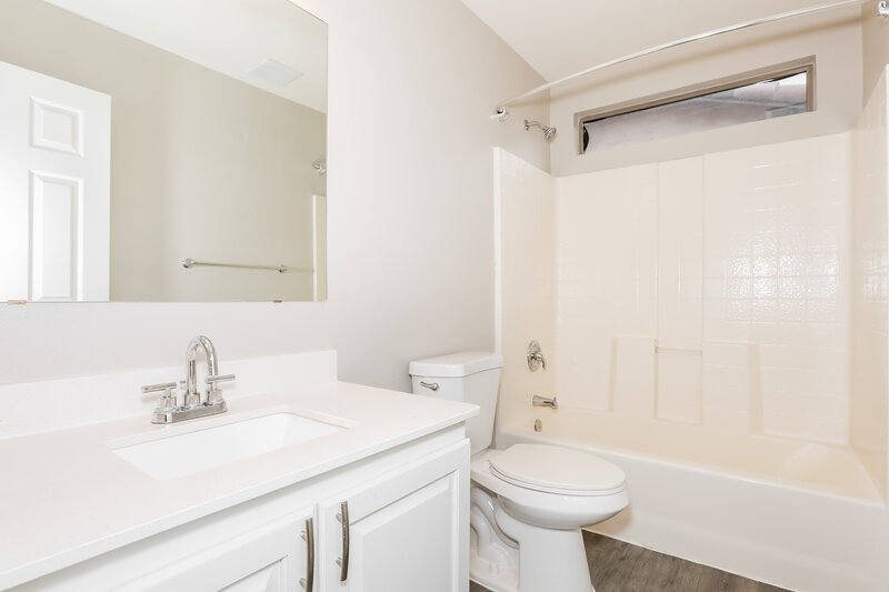 2,120/Mo, 6312 S Nash Way Chandler, AZ 85249 Bathroom View 2