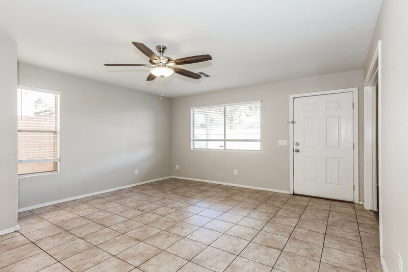 1,935/Mo, 1901 N 129th Avenue Avondale, AZ 85392 Living Room View