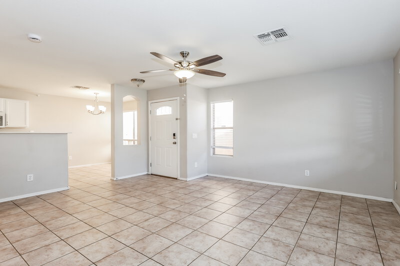 1,935/Mo, 1901 N 129th Avenue Avondale, AZ 85392 Living Room View 2