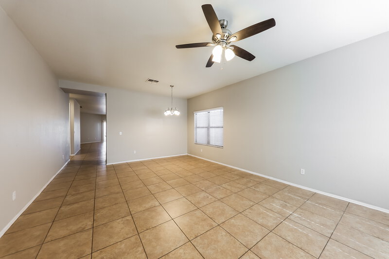 2,180/Mo, 15438 W Cameron Drive Surprise, AZ 85379 Living Room View