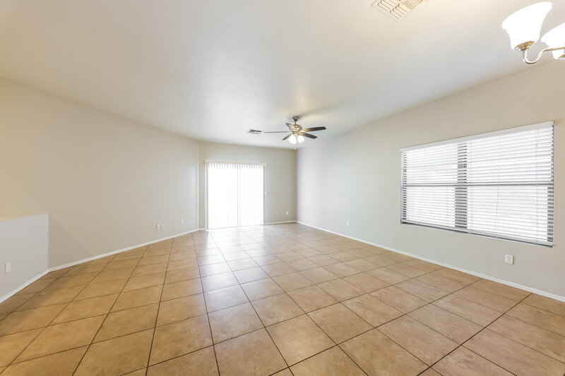 2,180/Mo, 15438 W Cameron Drive Surprise, AZ 85379 Living Room View 2