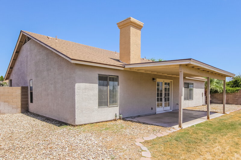 2,135/Mo, 8727 W Sierra Vista Drive Glendale, AZ 85305 Rear View