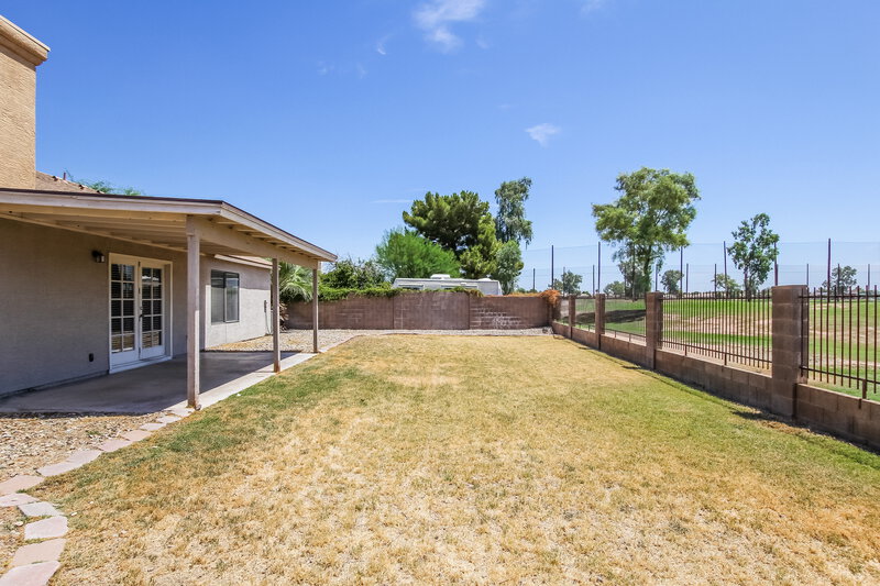 2,135/Mo, 8727 W Sierra Vista Drive Glendale, AZ 85305 Rear View 2