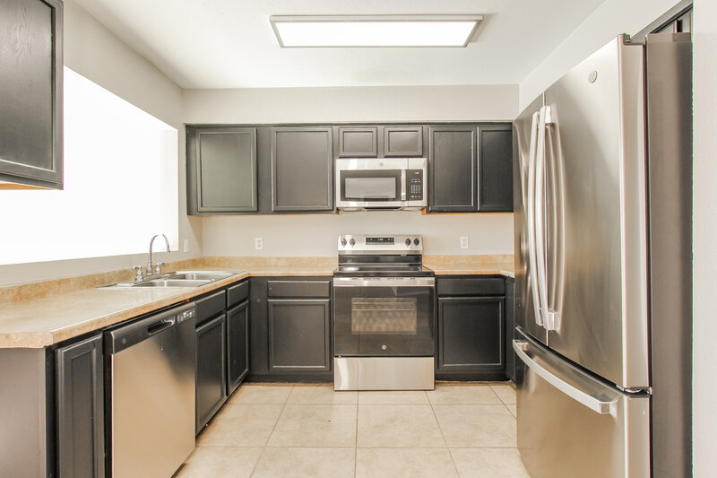 2,055/Mo, 5523 W Villa Maria Drive Glendale, AZ 85308 Kitchen View