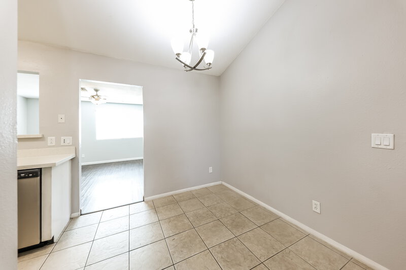 2,050/Mo, 12323 N 86th Lane Peoria, AZ 85381 Dining Room View