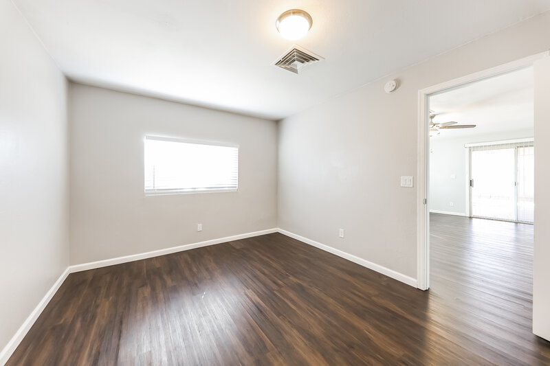 2,050/Mo, 12323 N 86th Lane Peoria, AZ 85381 Bedroom View