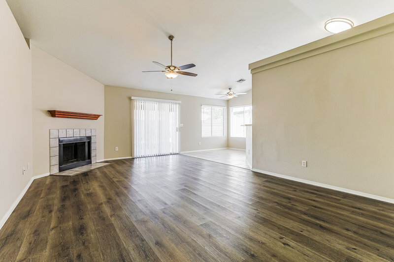 1,895/Mo, 8746 W Mclellan Road Glendale, AZ 85305 Living Room View
