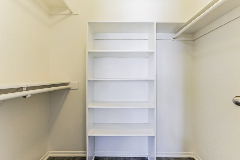 1,895/Mo, 8746 W Mclellan Road Glendale, AZ 85305 Walk In Closet View