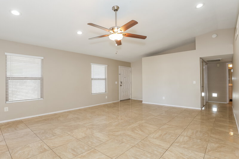 1,970/Mo, 4758 W Escuda Drive Glendale, AZ 85308 Living Room View 2