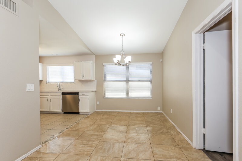 1,970/Mo, 4758 W Escuda Drive Glendale, AZ 85308 Dining Room View