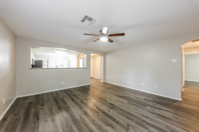 2,245/Mo, 7637 S 27th Way Phoenix, AZ 85042 Living Room View 2