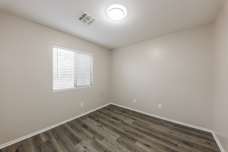 2,245/Mo, 7637 S 27th Way Phoenix, AZ 85042 Bedroom View 3