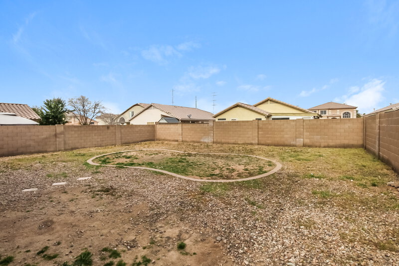 1,790/Mo, 11024 W Frier Drive Glendale, AZ 85307 Rear View