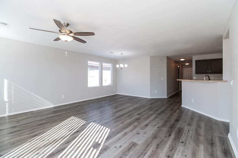 1,925/Mo, 935 E Kelsi Avenue San Tan Valley, AZ 85140 Living Room View