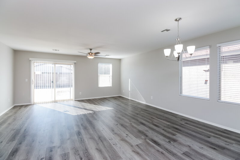 1,925/Mo, 935 E Kelsi Avenue San Tan Valley, AZ 85140 Living Room View 2
