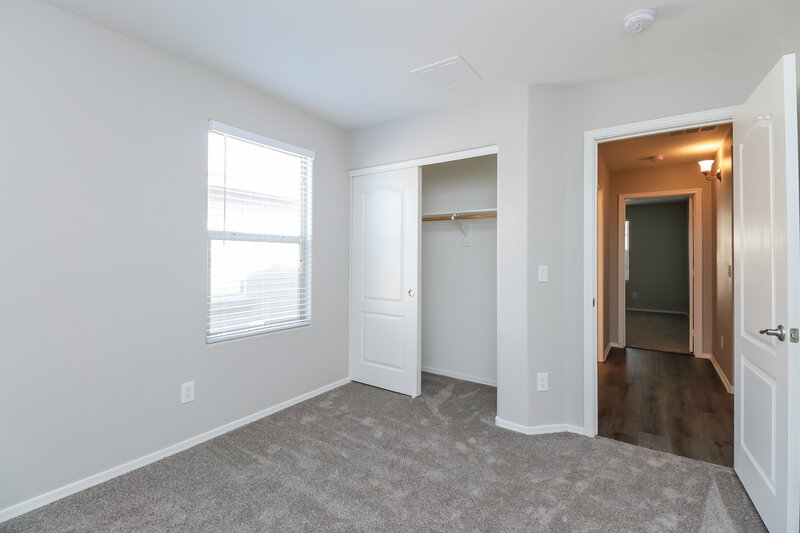 1,925/Mo, 935 E Kelsi Avenue San Tan Valley, AZ 85140 Bedroom View 2