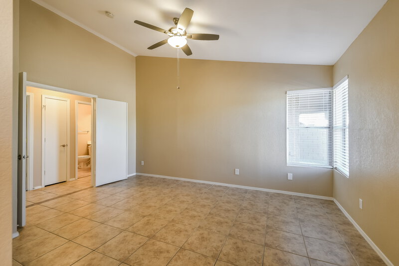 2,070/Mo, 1102 E Villa Theresa Dr Phoenix, AZ 85022 Main Bedroom View