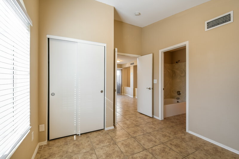 2,070/Mo, 1102 E Villa Theresa Dr Phoenix, AZ 85022 Bedroom View 2
