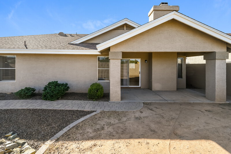 2,070/Mo, 1102 E Villa Theresa Dr Phoenix, AZ 85022 Rear View