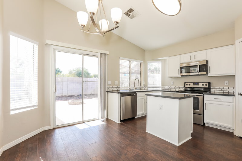 2,200/Mo, 867 E Morelos Street Chandler, AZ 85225 Dining Room View